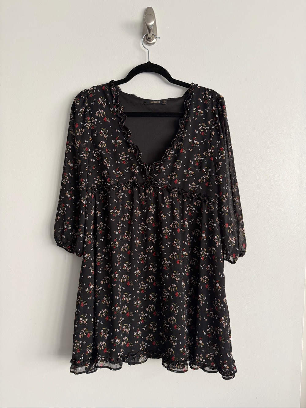 Women's Black Floral Ruffle V-Neck Long Sleeve Dress